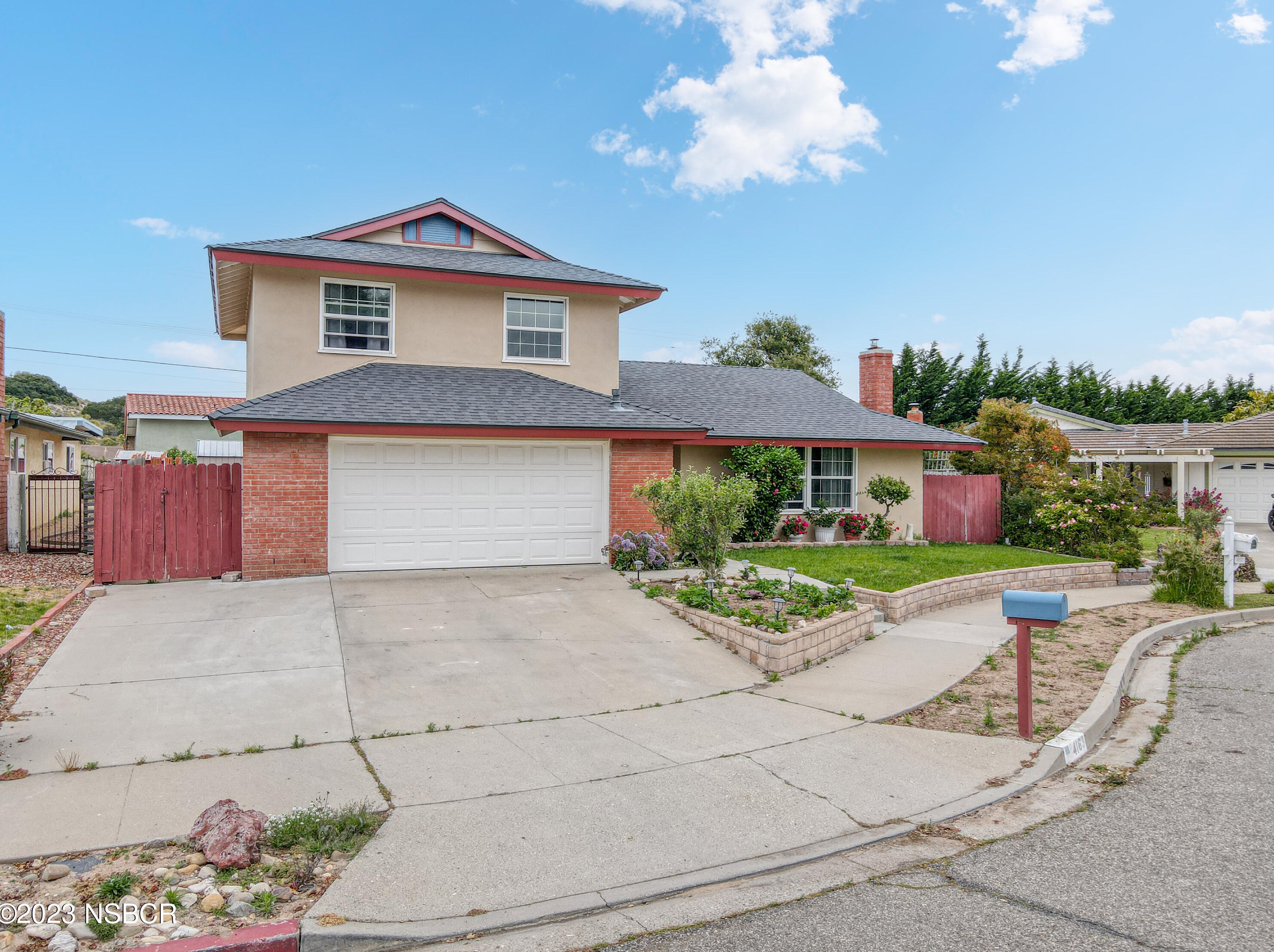4163 Arcturus Ave, Lompoc CA  93436-1209 exterior