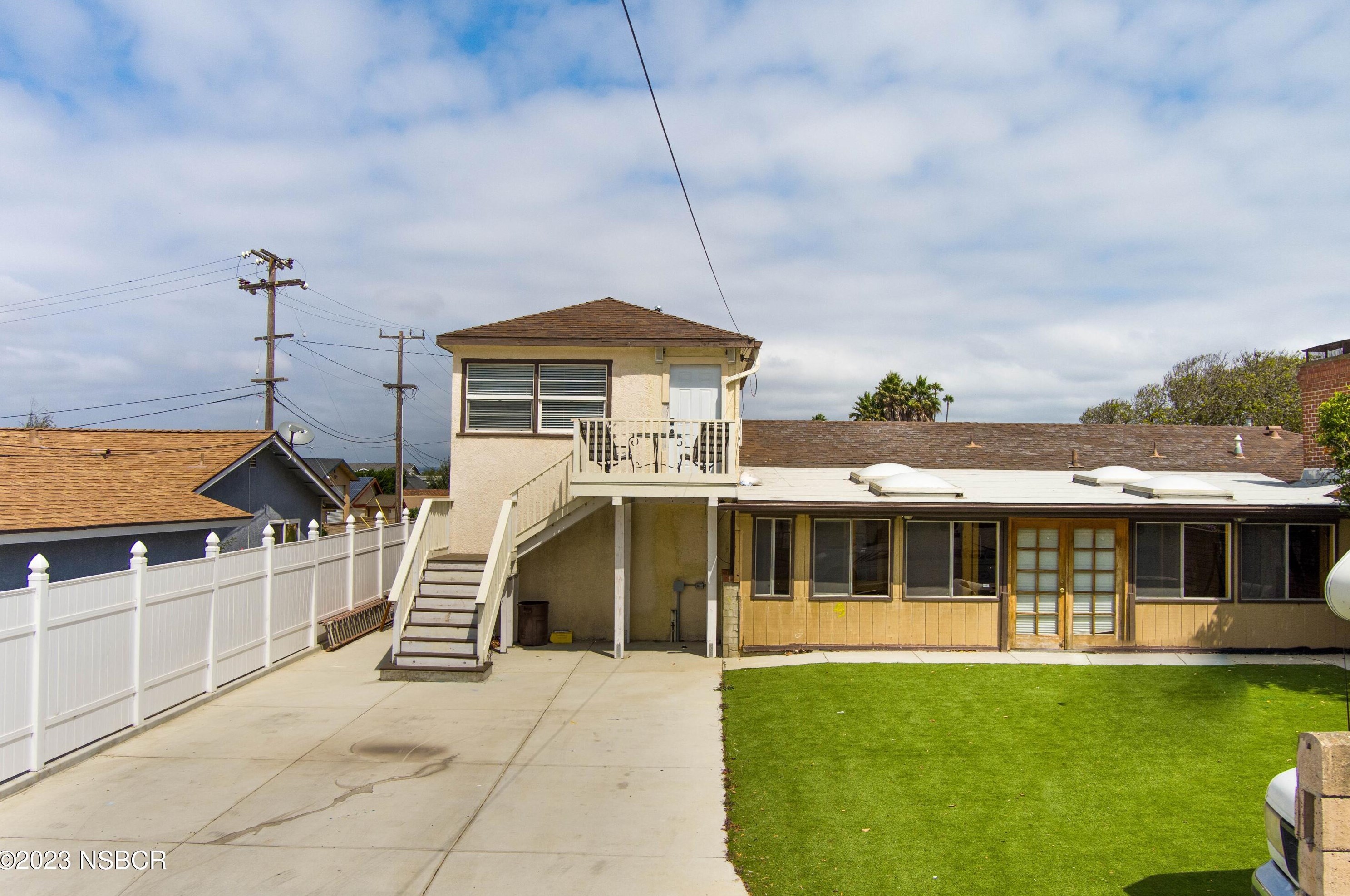 401 7th St, Lompoc CA  93436-6221 exterior