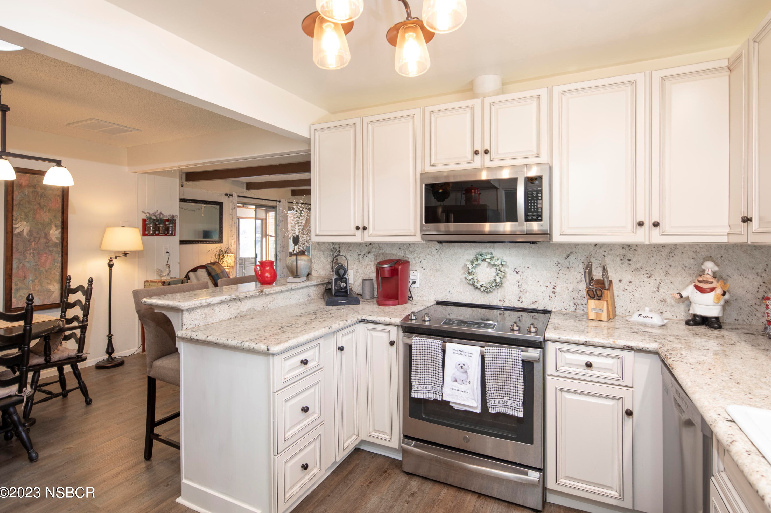 988 Magnolia Dr, Pismo Beach CA  93420-4233 exterior