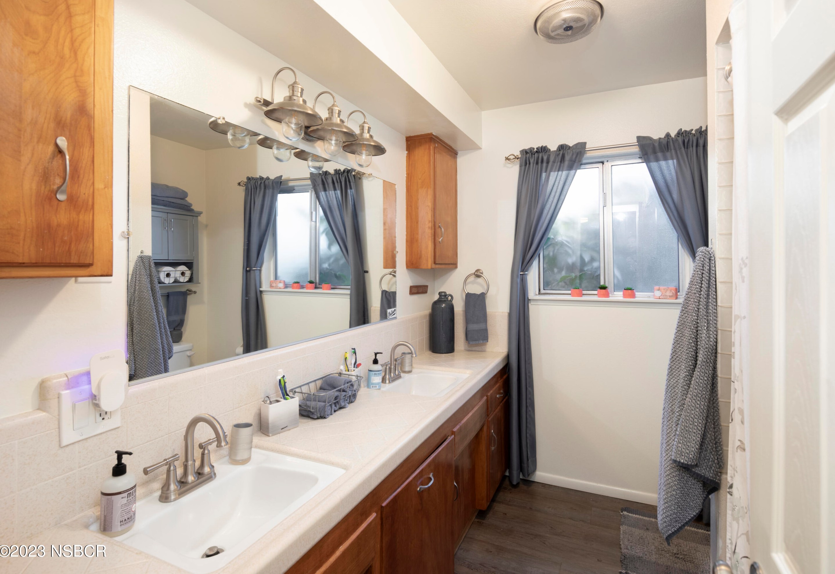 988 Magnolia Dr, Pismo Beach CA  93420-4233 exterior
