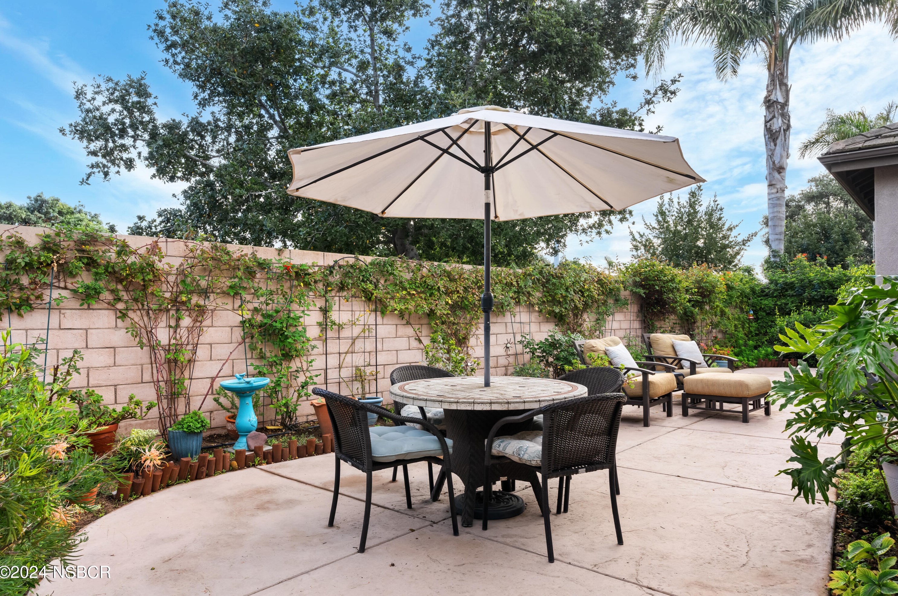 2518 Calderon Dr, Santa Maria CA  93455-7410 exterior