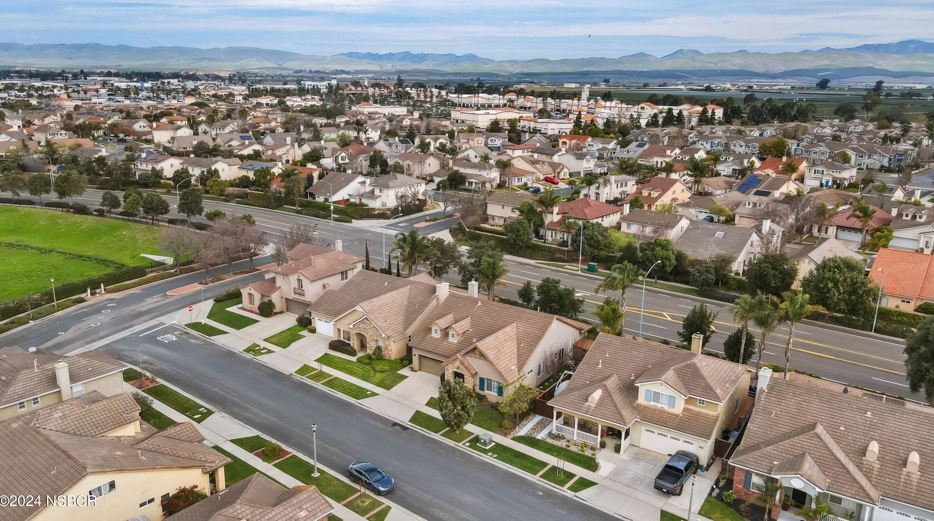 2518 Calderon Dr, Santa Maria CA  93455-7410 exterior