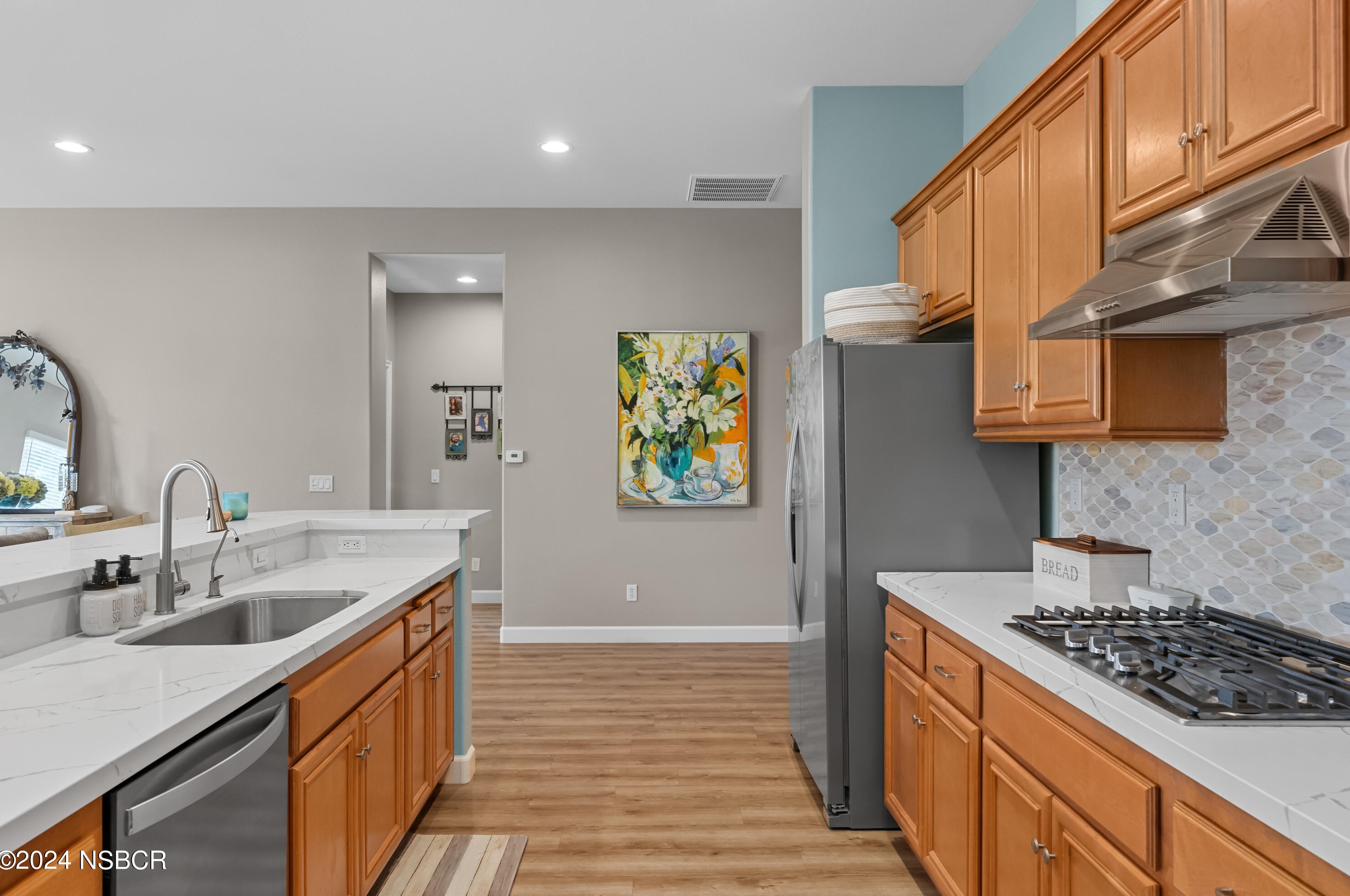 2518 Calderon Dr, Santa Maria CA  93455-7410 exterior