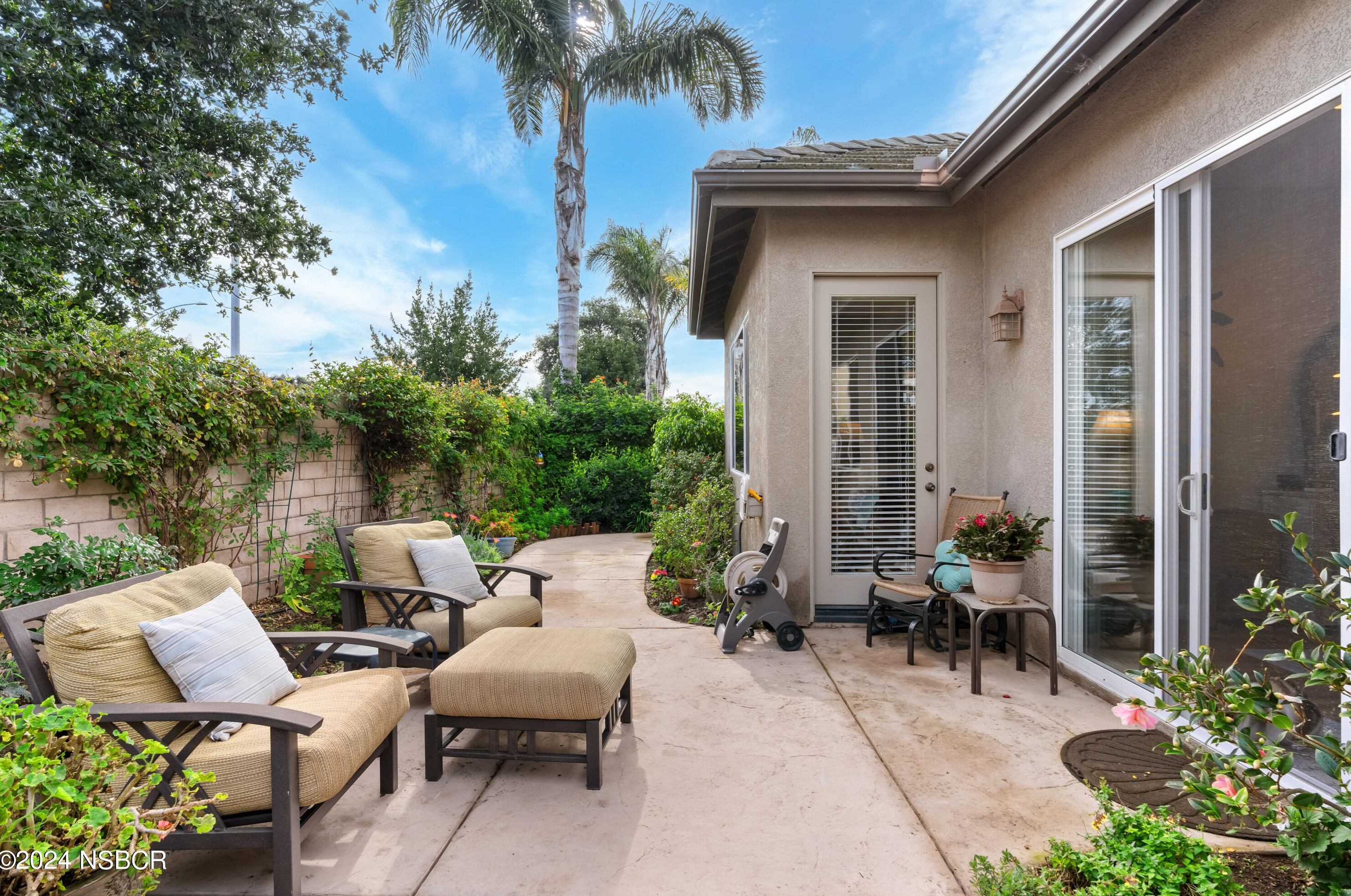 2518 Calderon Dr, Santa Maria CA  93455-7410 exterior