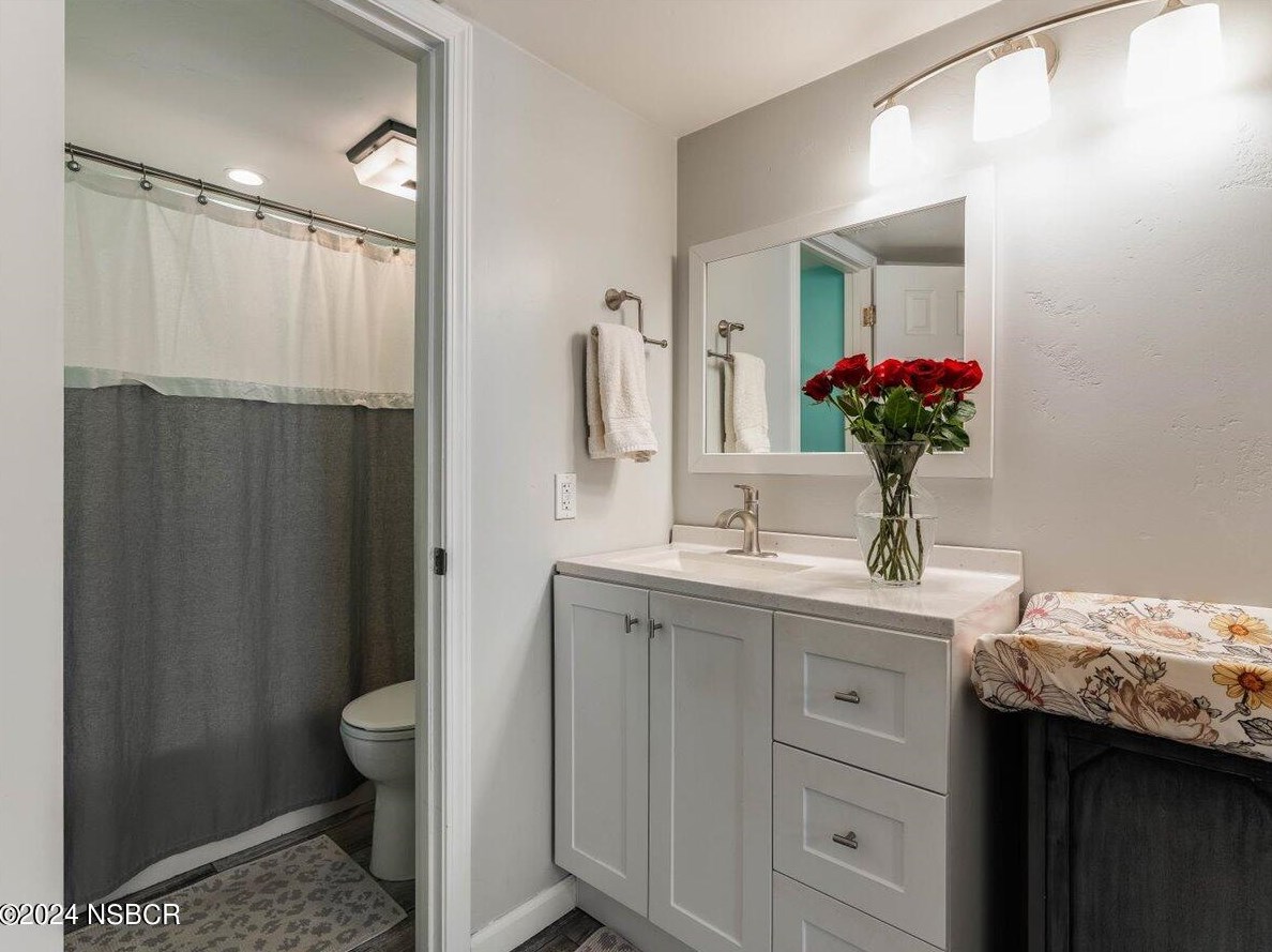 2433 Country Ln, Santa Maria CA  93455-1655 exterior