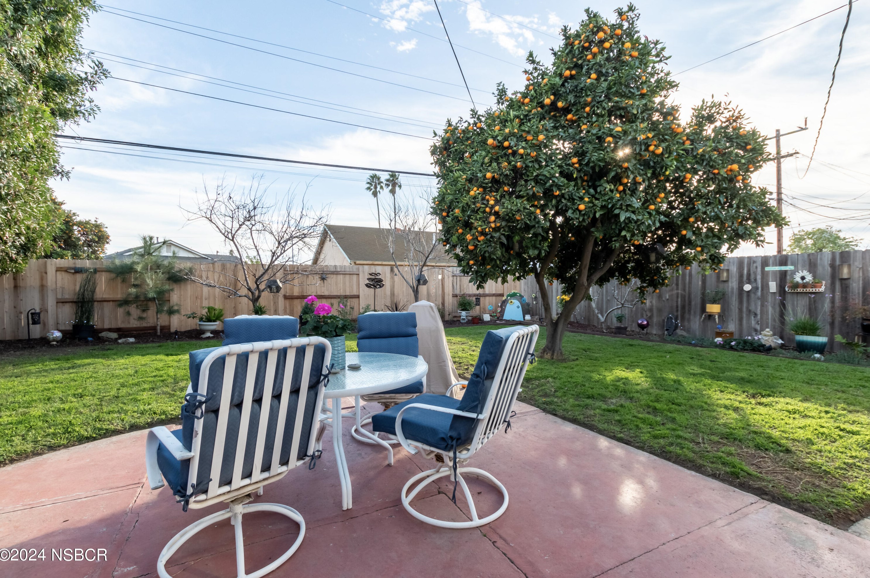 1202 Harding Ave, Santa Maria CA  93458-2116 exterior