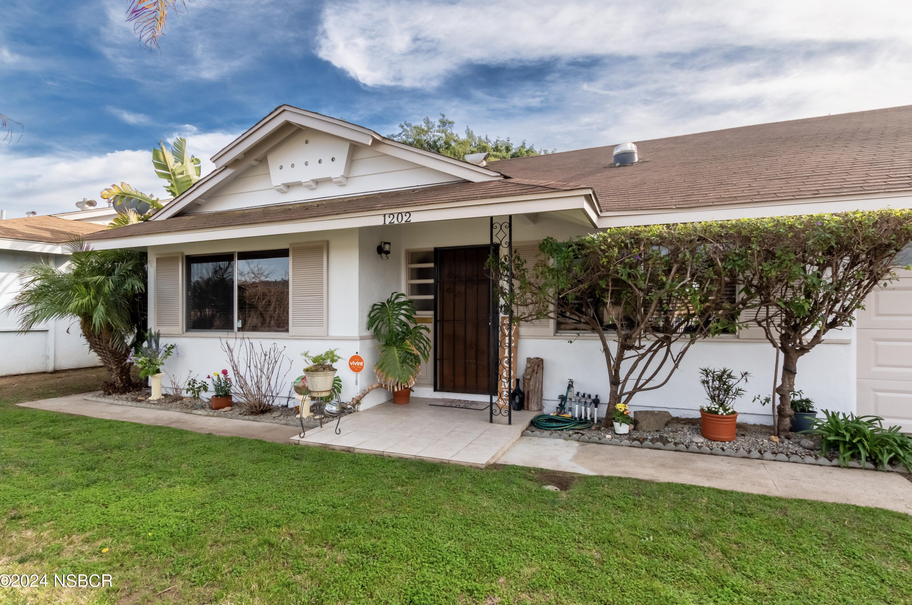 1202 Harding Ave, Santa Maria CA  93458-2116 exterior
