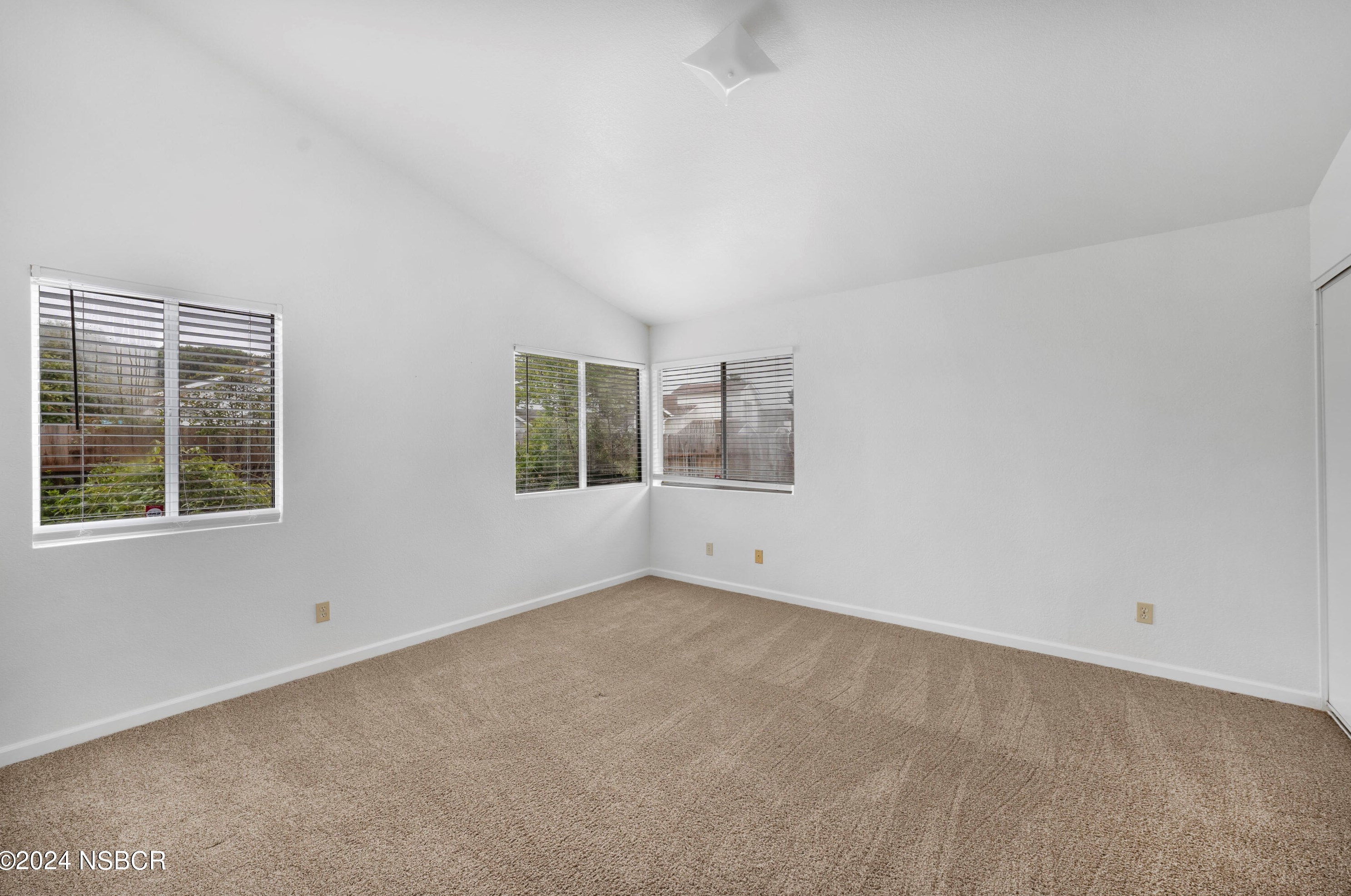 1413 Vlg Mdw Dr, Lompoc CA 93436-8245 exterior