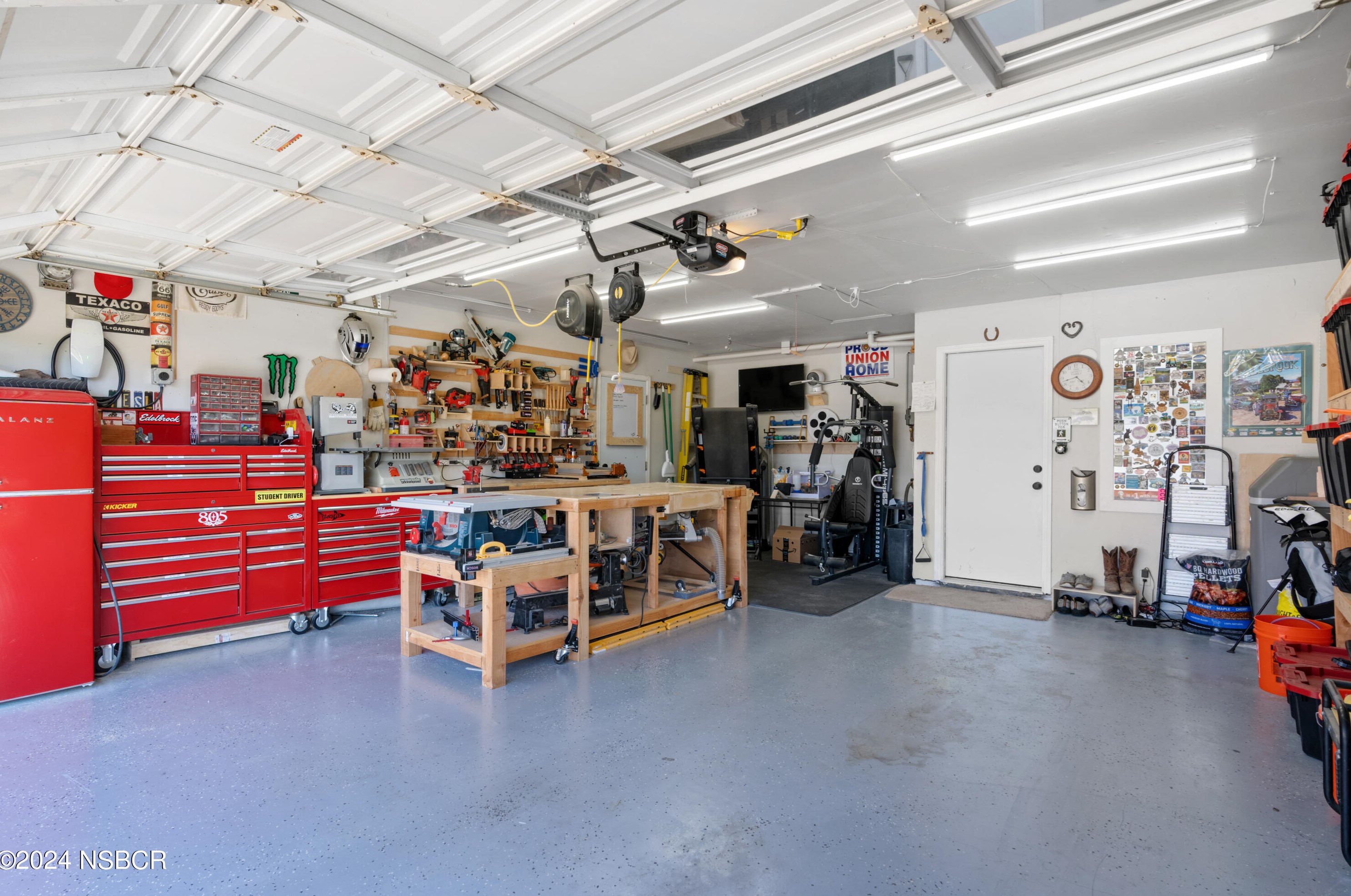 1038 Laurel Ct, Santa Maria CA  93455-3008 exterior