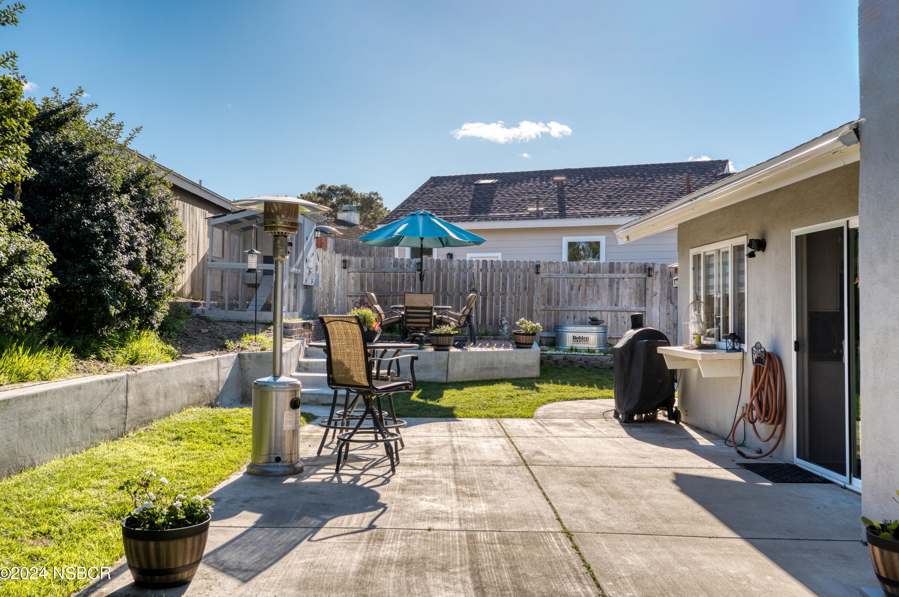 1038 Laurel Ct, Santa Maria CA  93455-3008 exterior