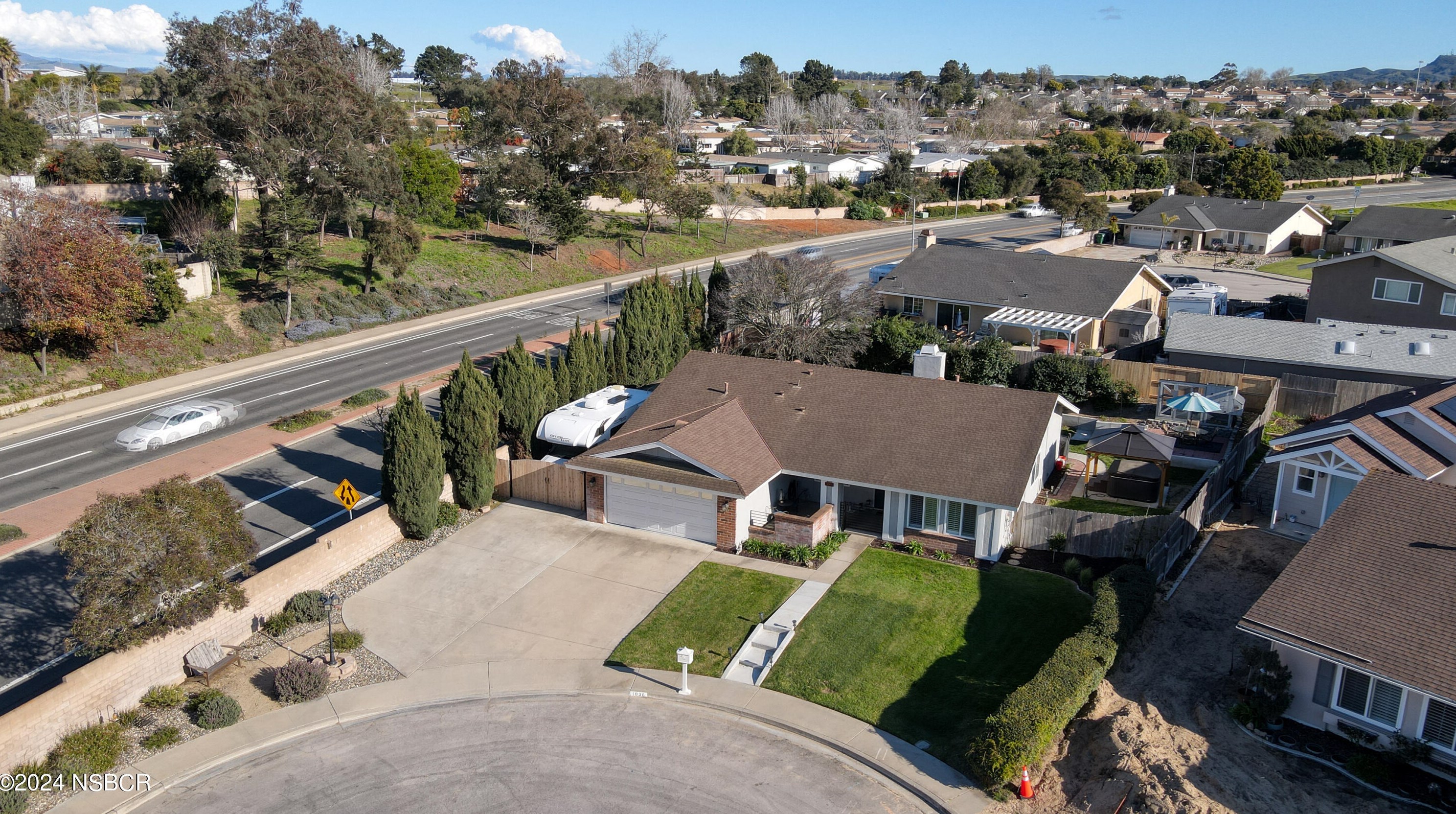 1038 Laurel Ct, Santa Maria CA  93455-3008 exterior