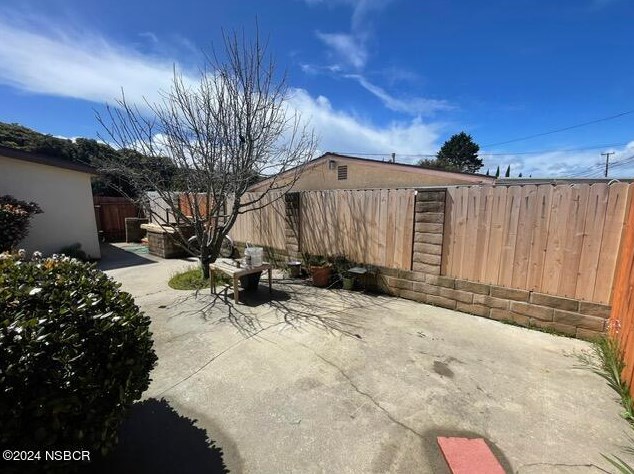 1755 Calle Lindero, Lompoc CA 93436-1705 exterior