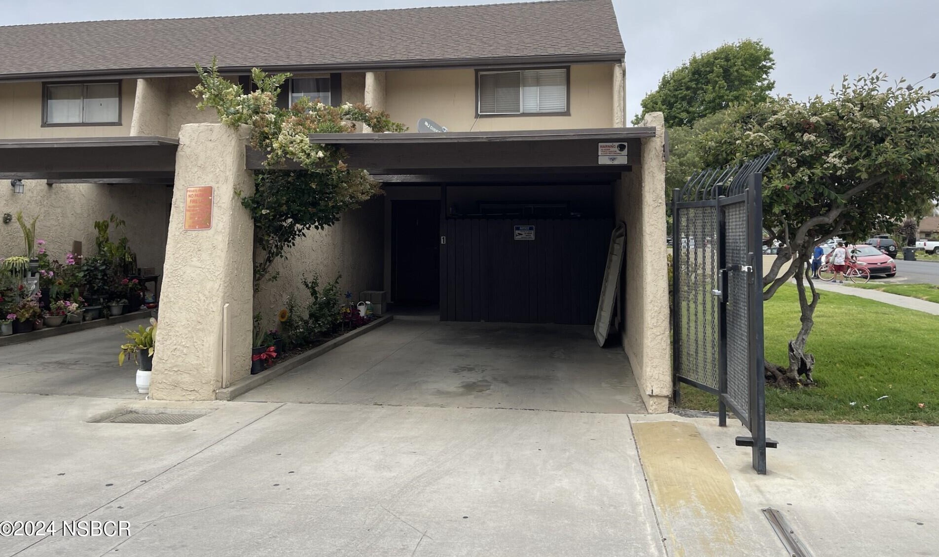 245 N Western Ave #1, Santa Maria, CA 93458
