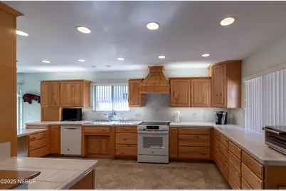4490 Sirius Avenue, Lompoc, CA 93436 - Photo 9