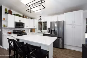 881 Greenacre Dr, Santa Maria, CA 93455 - Photo 5
