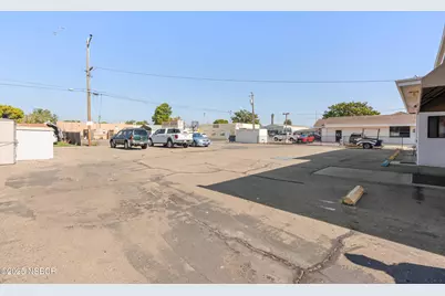 109 W Fesler Street, Santa Maria, CA 93458 - Photo 9