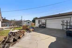 1878 Teakwood Dr, Santa Maria, CA 93455 - Photo 21