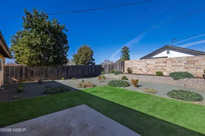 1215 Mira Flores Drive #102,103, Main, Santa Maria, CA 93455 - Photo 11