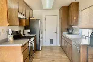 218 Highland Dr, Santa Maria, CA 93455 - Photo 5