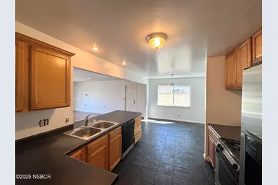 401 S R Street, Lompoc, CA 93436 - Photo 3