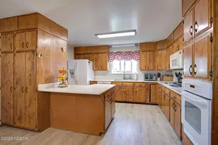 602 E Bunny Ave, Santa Maria, CA 93454 - Photo 7