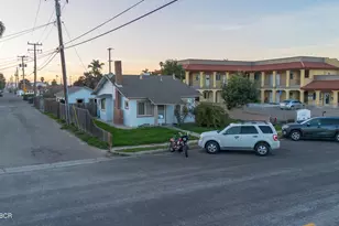 113 N B St, Lompoc, CA 93436 - Photo 1