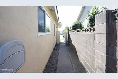 911 E Evergreen Avenue, Santa Maria, CA 93454 - Photo 13
