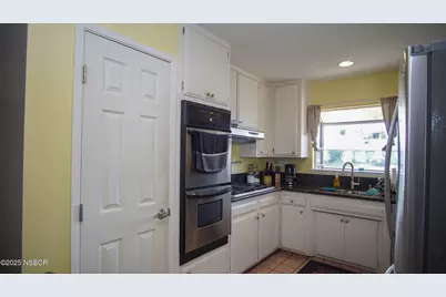 911 E Evergreen Avenue, Santa Maria, CA 93454 - Photo 7