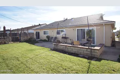 911 E Evergreen Avenue, Santa Maria, CA 93454 - Photo 17