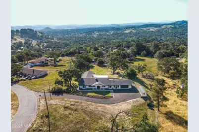 10095 San Marcos Road, Atascadero, CA 93422 - Photo 5