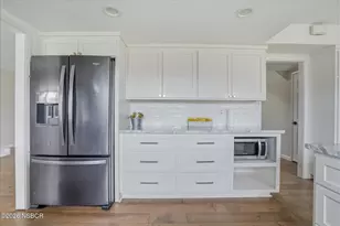 4358 Coachman Way, Santa Maria, CA 93455 - Photo 15