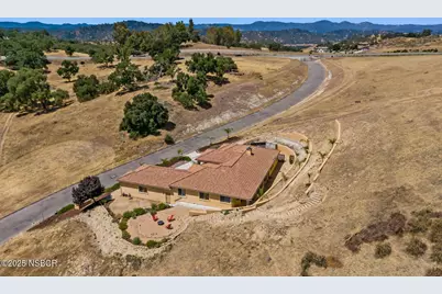 9805 Steelhead Road, Paso Robles, CA 93446 - Photo 49