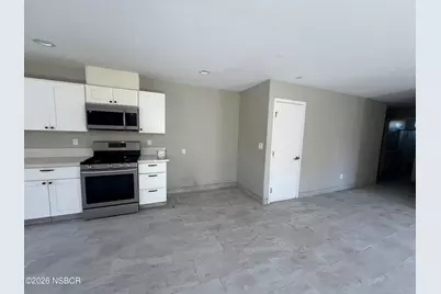 525 E Boone Street #A,B, Main, Santa Maria, CA 93454 - Photo 7