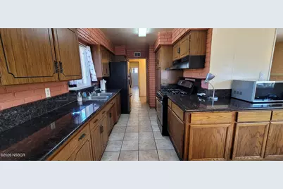 608 E Grant Street, Santa Maria, CA 93454 - Photo 7