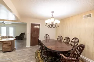 205 S E St, Lompoc, CA 93436 - Photo 15