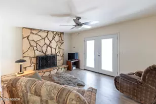 205 S E St, Lompoc, CA 93436 - Photo 17