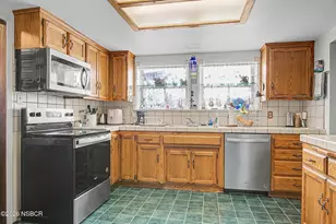 571 S Traffic Way, Arroyo Grande, CA 93420 - Photo 9