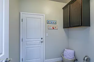 387 Penelope Ln, Santa Maria, CA 93455 - Photo 21