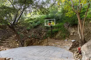 330 E Mountain, Santa Barbara, CA 93108 - Photo 39