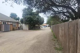 806 E Main St, Santa Maria, CA 93454 - Photo 3