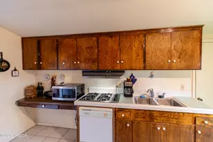 1513 W Lemon Ave, Lompoc, CA 93436 - Photo 11