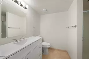 903 Queens Ct, Santa Maria, CA 93454 - Photo 21
