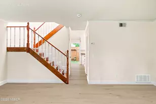 222 N R St, Lompoc, CA 93436 - Photo 7
