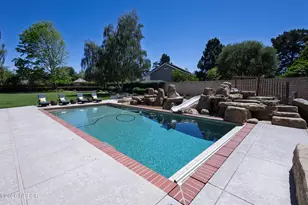1320 Foxenwood Dr, Santa Maria, CA 93455 - Photo 65