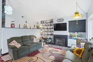 218 N R St, Lompoc, CA 93436 - Photo 7