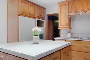 1312 N First Pl, Lompoc, CA 93436 - Photo 9