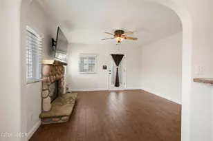 138 N E St, Lompoc, CA 93436 - Photo 7