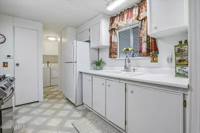 1202 Via Estio, Santa Maria, CA 93454 - Photo 15