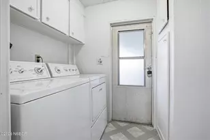 1202 Via Estio, Santa Maria, CA 93454 - Photo 21