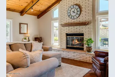 1062 Camelot Drive, Santa Maria, CA 93455 - Photo 17